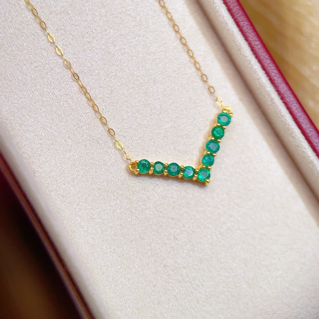 14k Gold 0.7 Ct Natural Emerald Necklace - 6