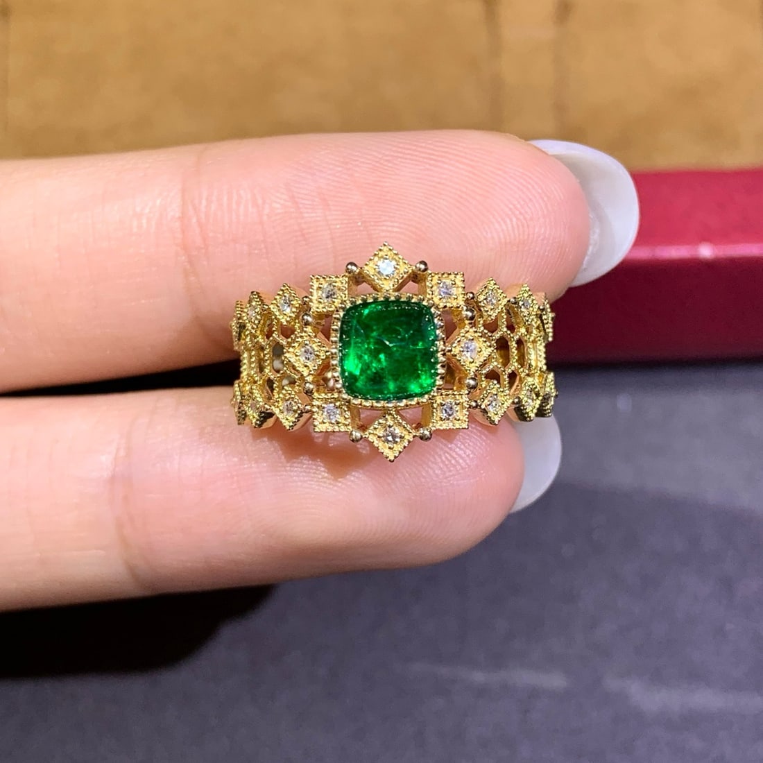 14k Gold 1.04 Ctw Vivid Green Natural Emerald & Diamond Ring - 3