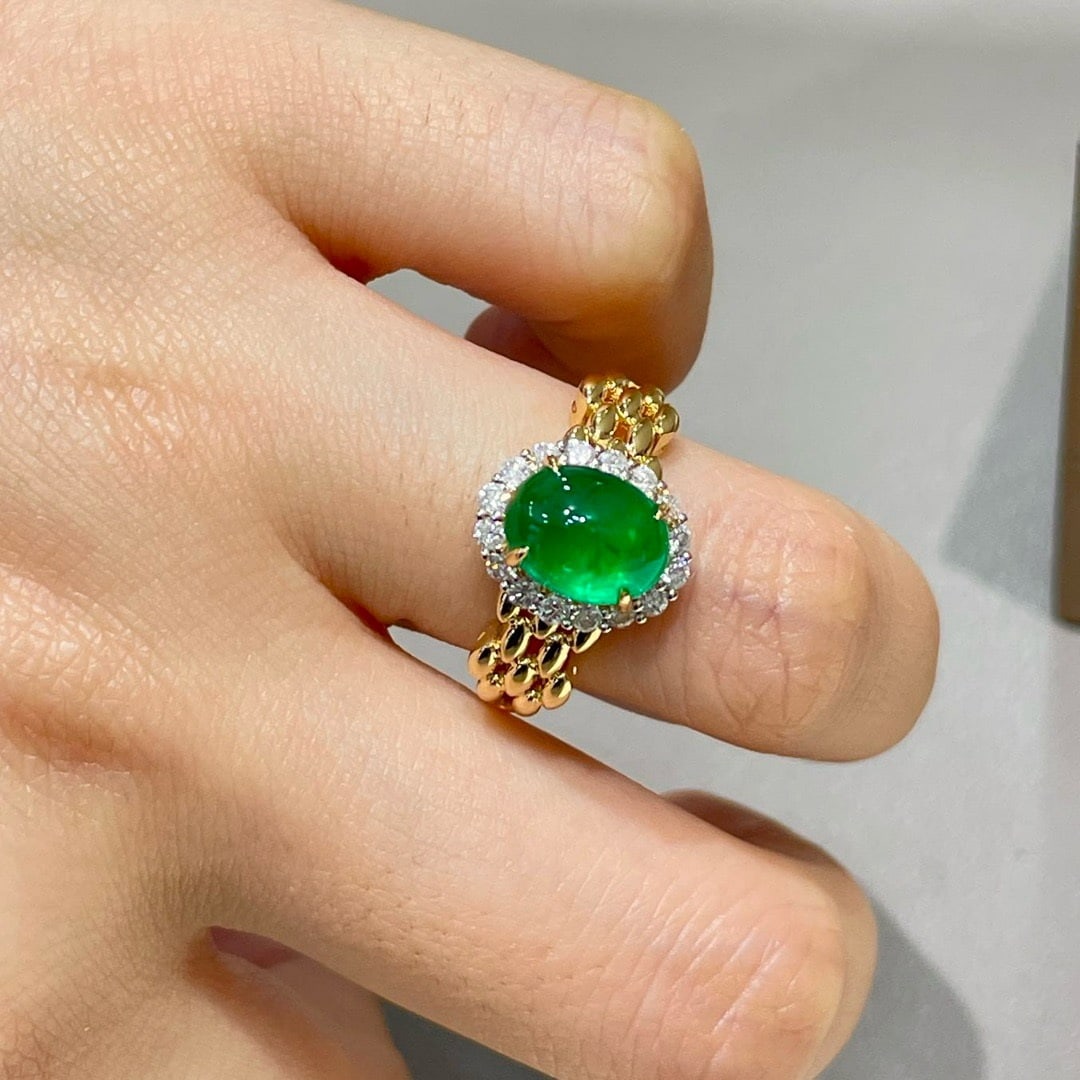 14k Gold 2.3 Ct Natural Emerald & Diamond Ring - 6