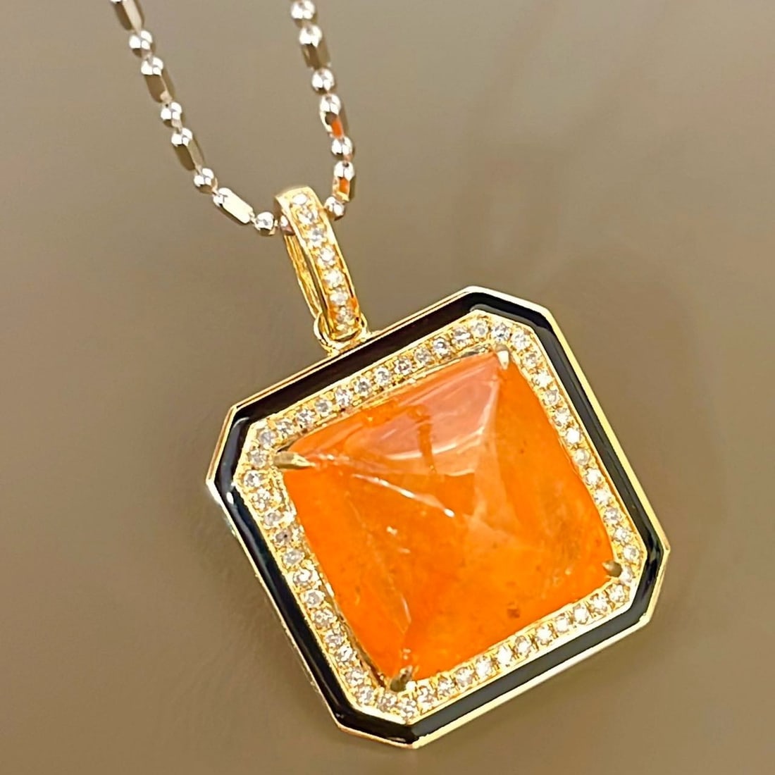 14k Gold 11.8 Ct Natural Spessartine & Diamond Pendant( Without Chain ) - 2