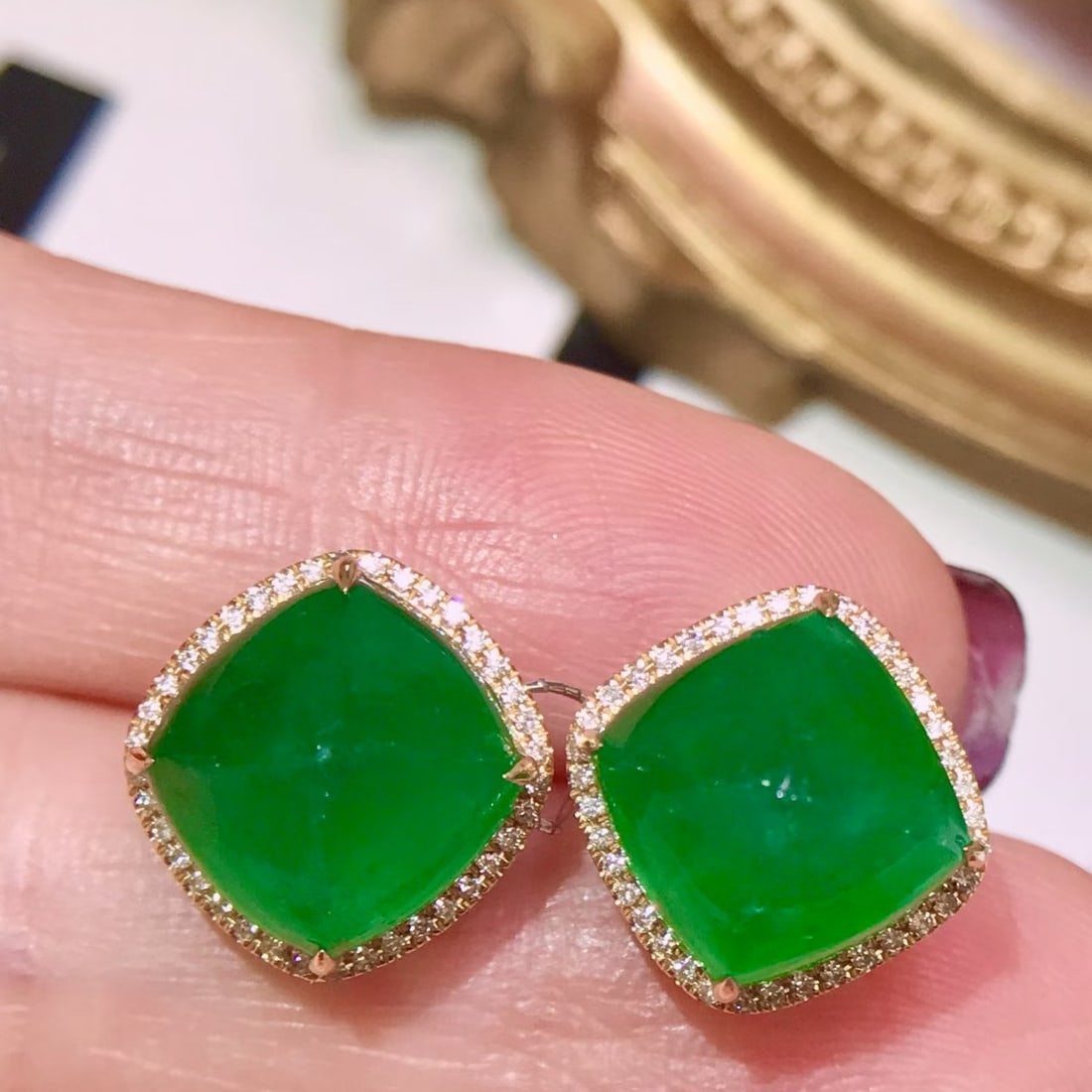 14k Gold 12.4 Ct Natural Emerald & Diamond Earrings - 3