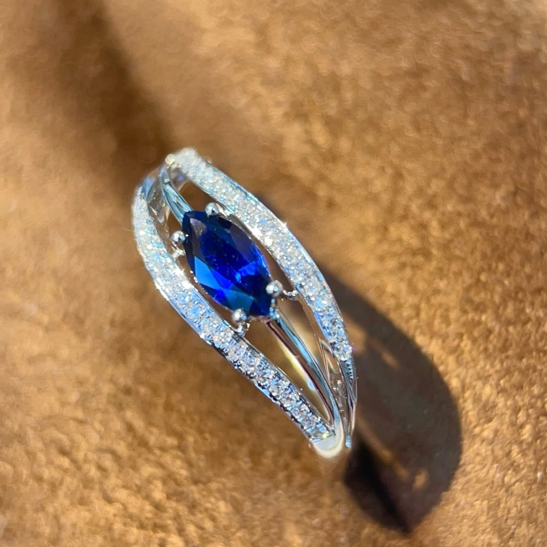 14k Gold 0.55 Ctw Natural Sapphire & Diamond Ring - 2