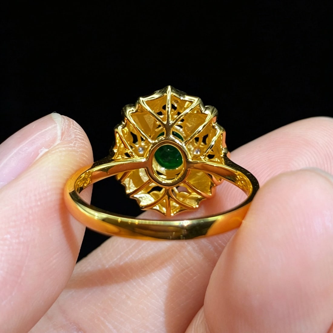 14k Gold 1.05 Ctw Vivid Green Natural Emerald & Diamond Ring - 5