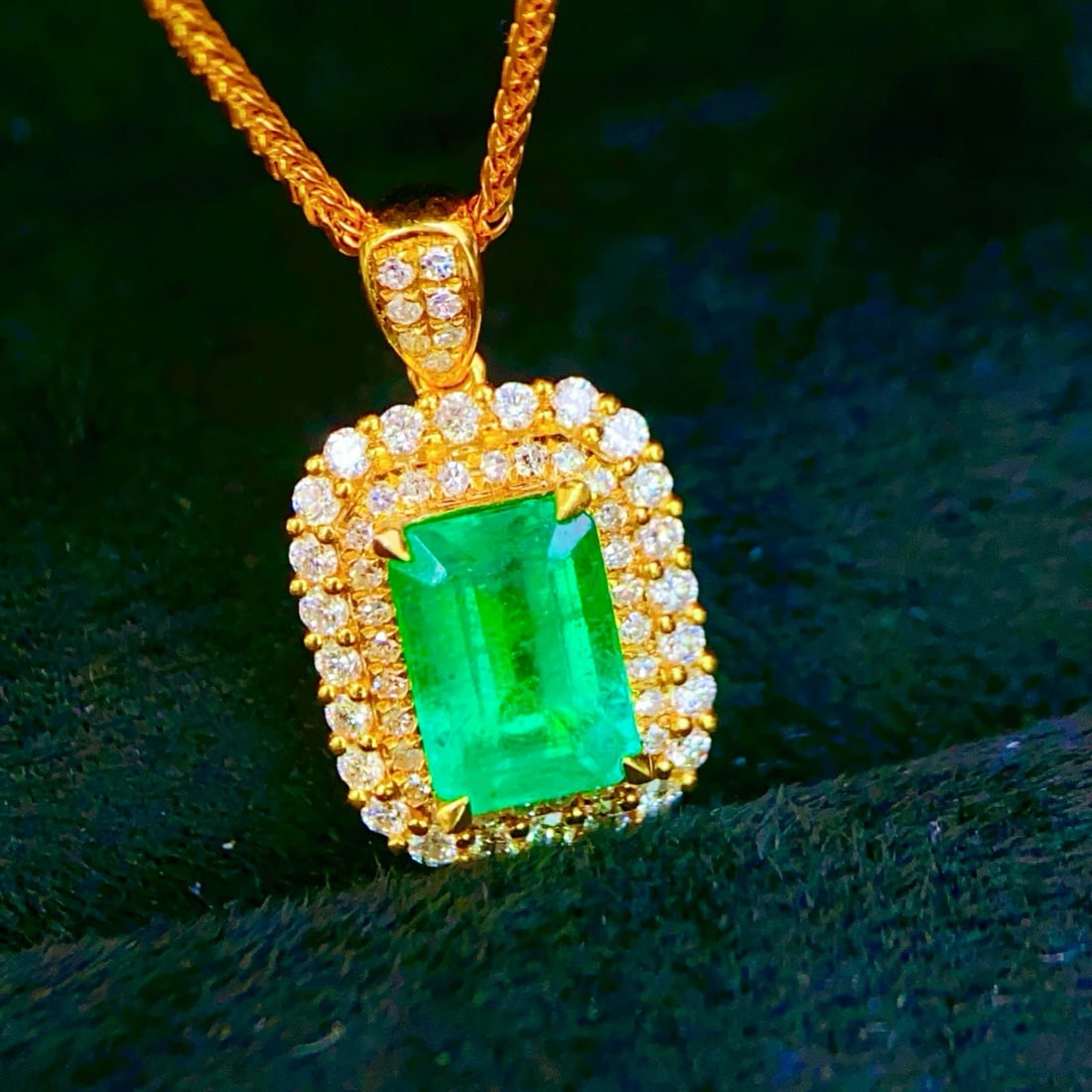 14k Gold 1.15 Ct Vivid Green Natural Emerald & Diamond Pendant( Without Chain ) - 2
