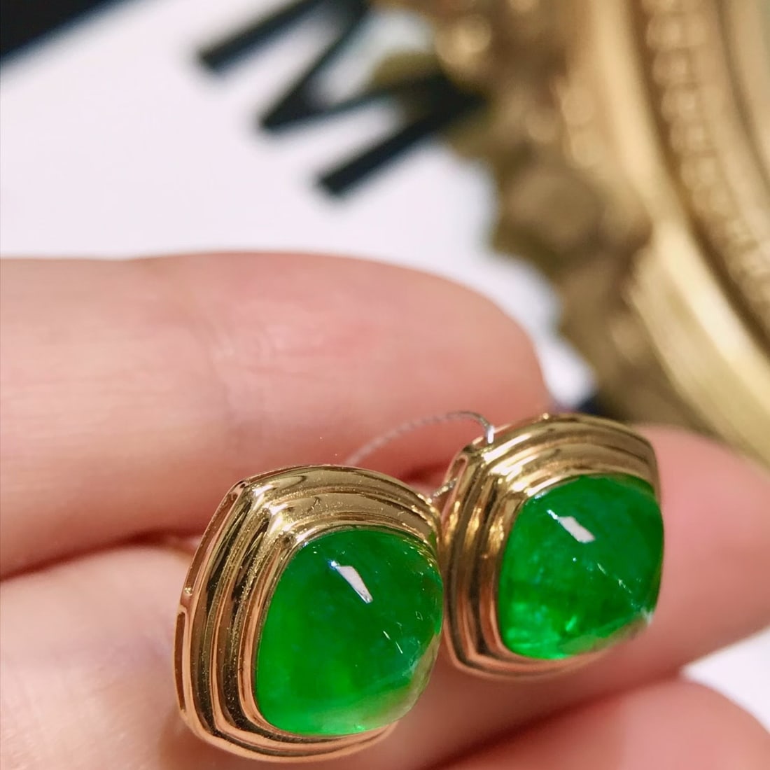 14k Gold 5.2 Ct Natural Emerald Earrings - 3