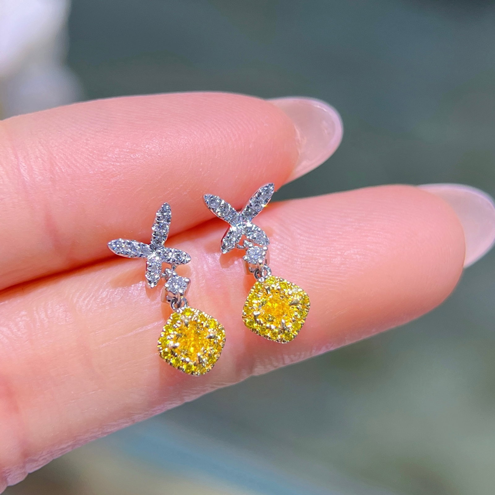 14k Gold 0.37 Ctw Natural Yellow Diamond & Diamond Earrings - 3