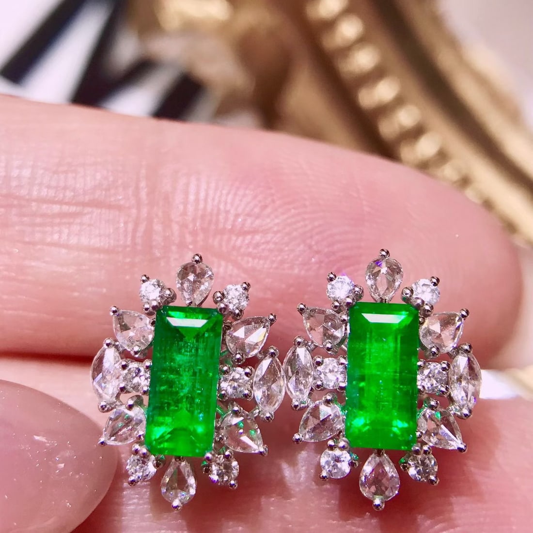 14k Gold 1.78 Ctw Natural Emerald & Diamond Earrings - 3
