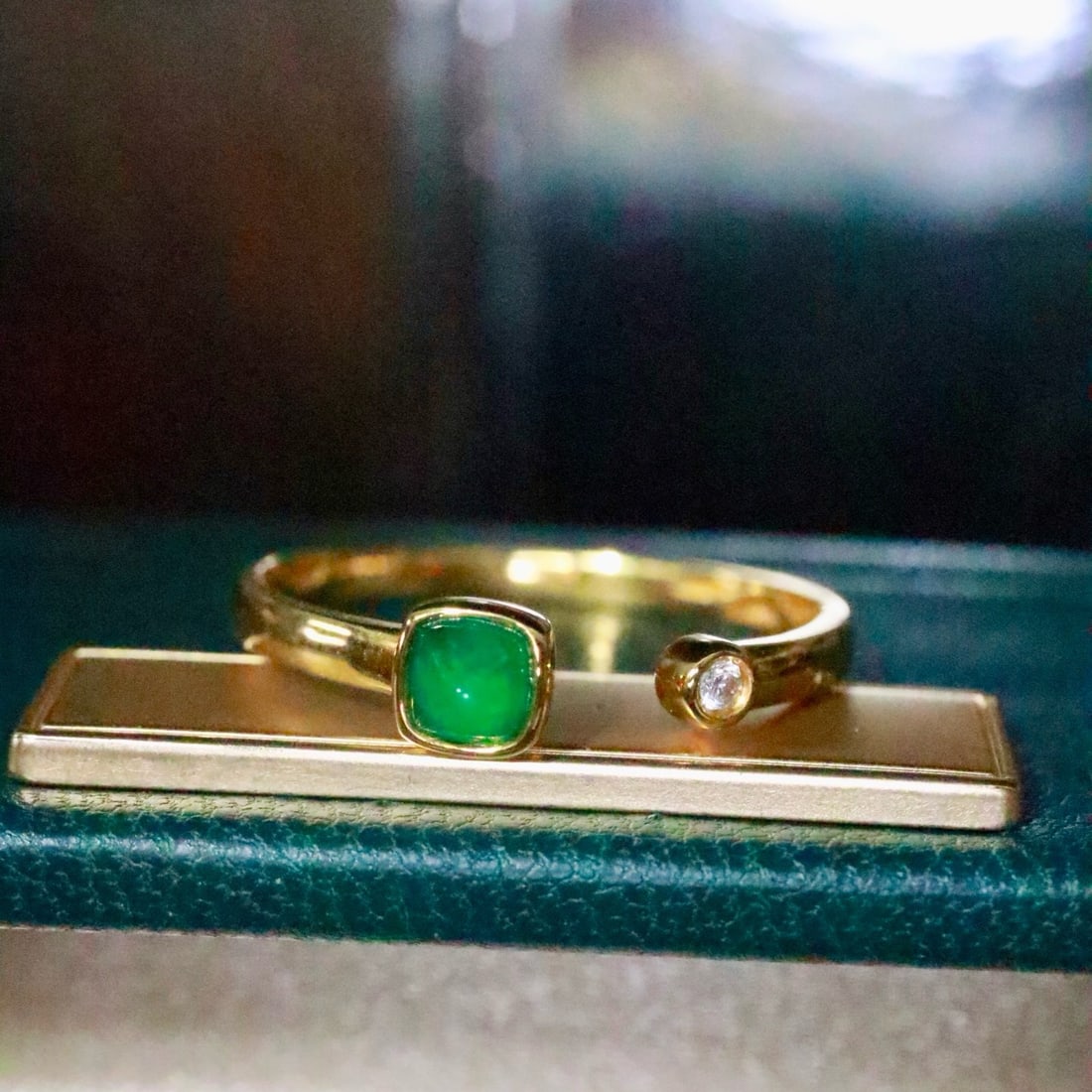 14k Gold 0.27 Ctw Natural Emerald & Diamond Ring - 4