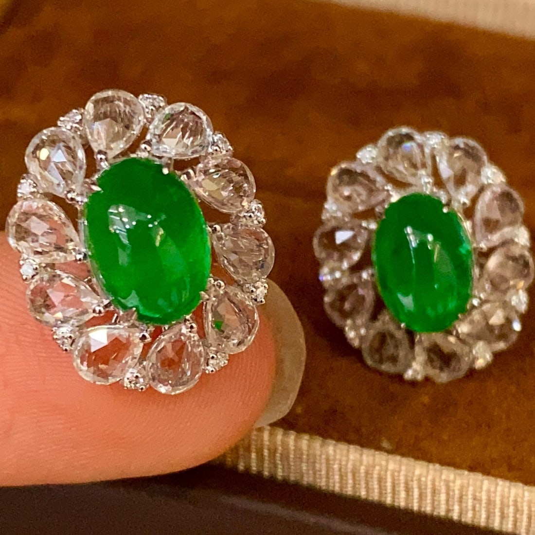 14k Gold 3.2 Ct Natural Emerald & Diamond & Sapphire Earrings - 7