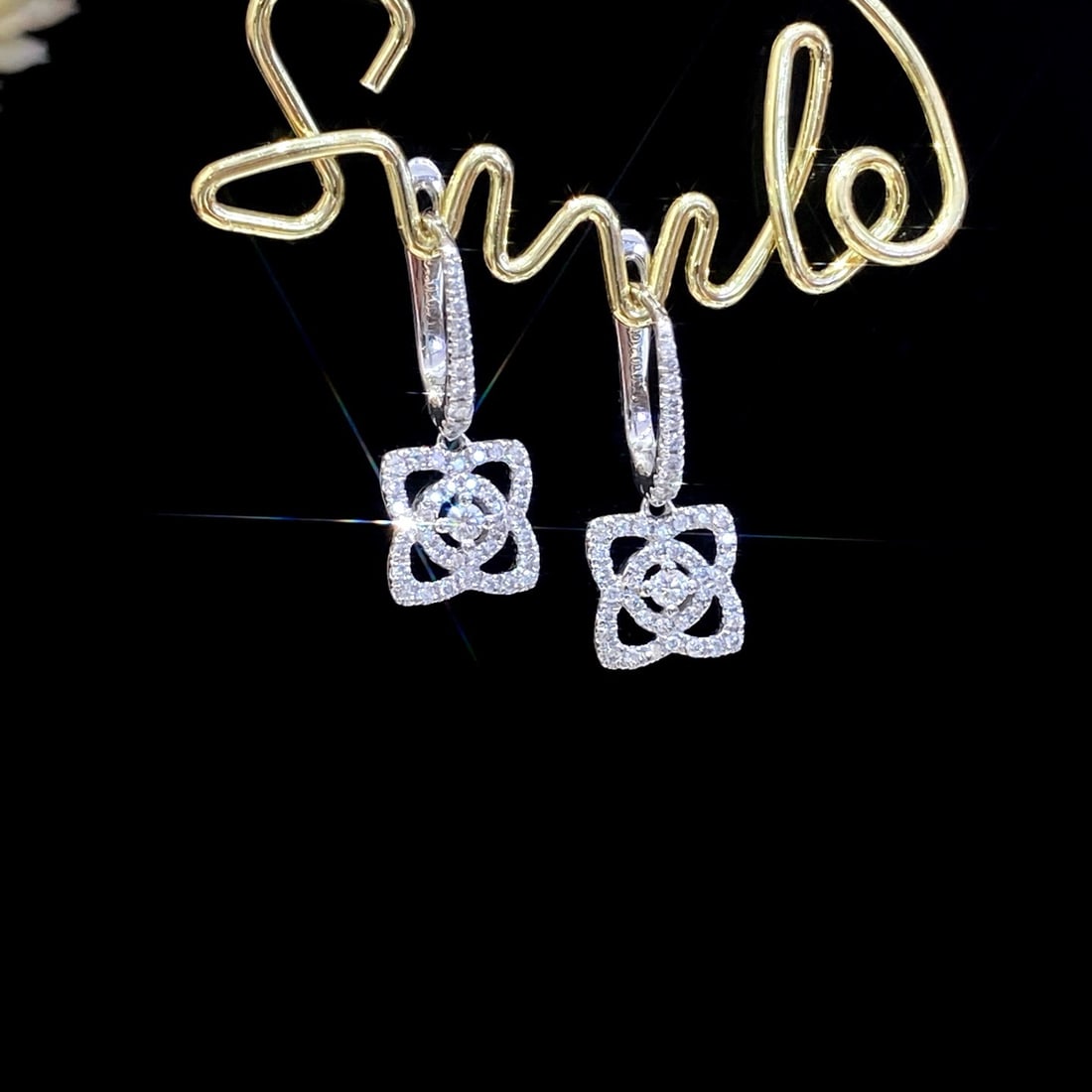 14k Gold 0.42 Ct Natural H Diamond Earrings: Ref:231170189 // gold content:14k gold // main gemstone:diamond // shape:round // carat weight:0. 42ct // clarity grade:vs-si // color:h // treatment:natural // cut grade:g // Condition: New Low