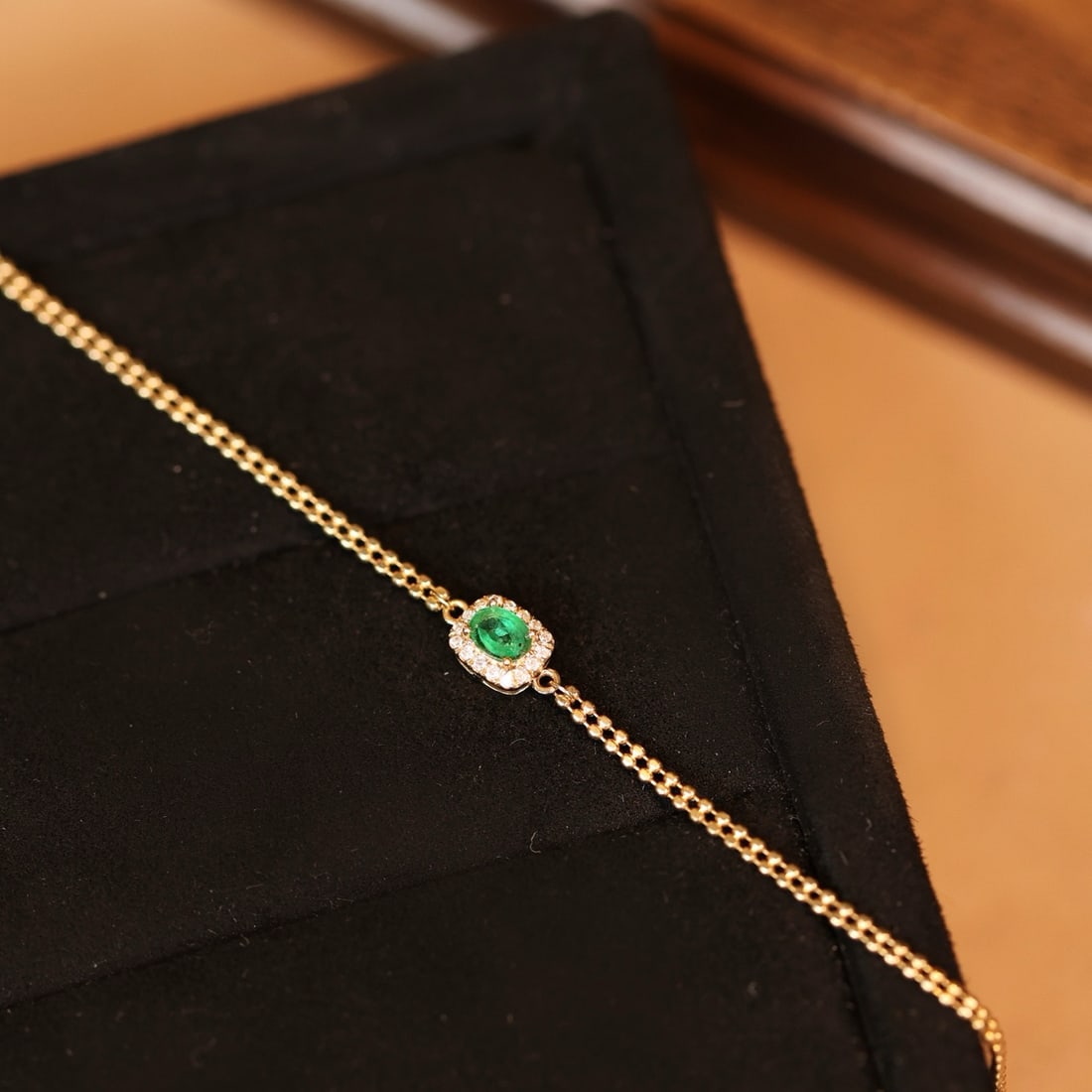 14k Gold 0.23 Ctw Natural Emerald & Diamond Bracelet - 2