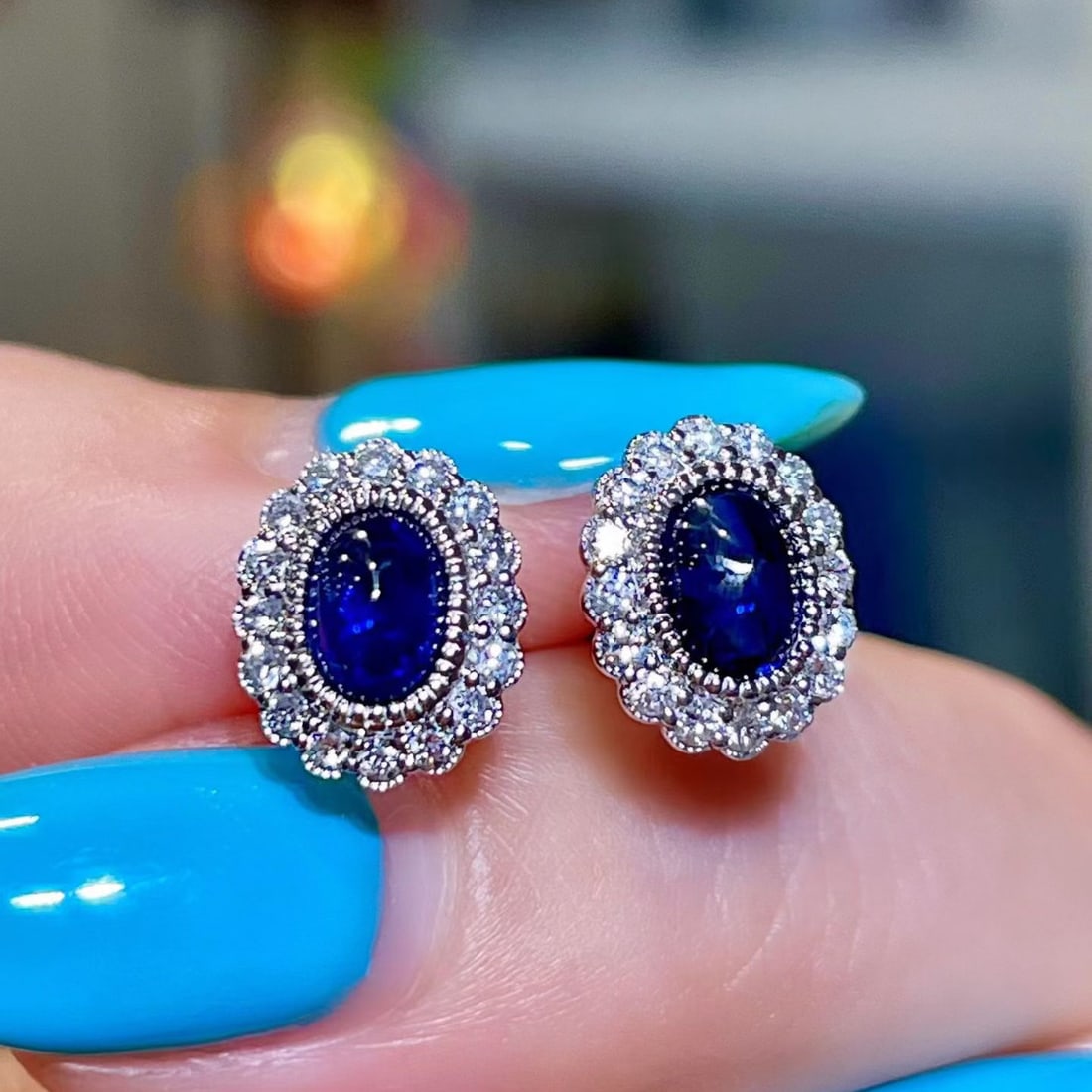 14k Gold 1.53 Ctw Natural Sapphire & Diamond Earrings: Ref:231170194 // gold content:14k gold // main gemstone:sapphire // shape:oval // carat weight:1. 21ct // color:blue // treatment:natural // // adjacent gemstone 2 : diamond // shape:round // carat