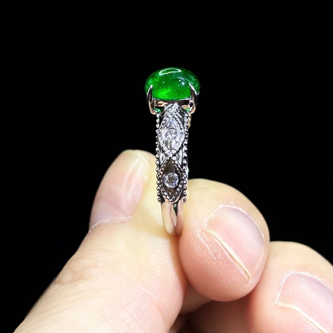 14k Gold 1.11 Ctw Vivid Green Natural Emerald & Diamond Ring - 4