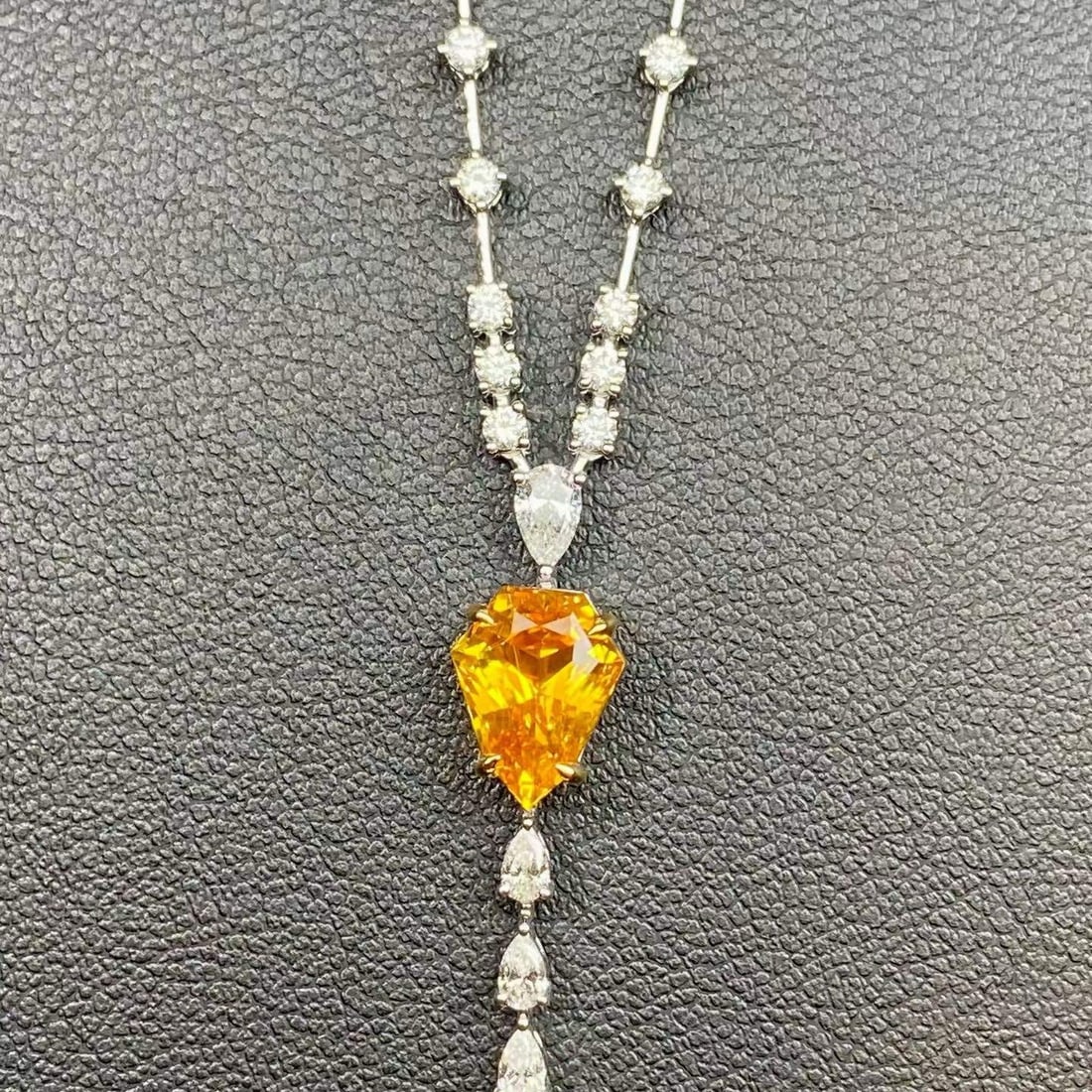 14k Gold 2.51 Ct Natural Sapphire & Diamond Necklace: Ref:231170202 // gold content:14k gold // main gemstone:sapphire // shape:other // carat weight:2. 51ct // color:canary yellow // treatment:natural // // adjacent gemstone 2 : diamond //