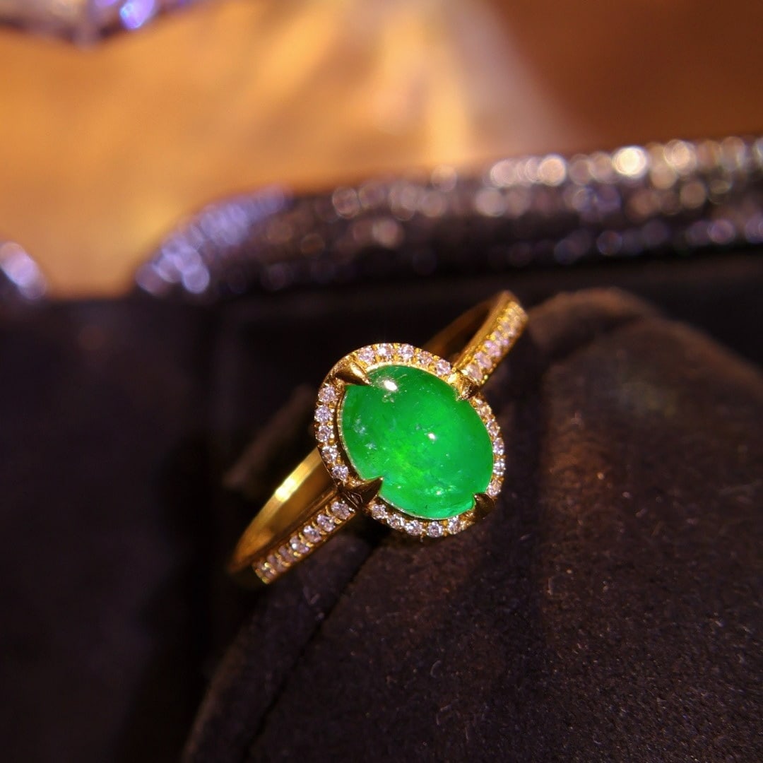 14k Gold 1.5 Ct Natural Emerald & Diamond Ring - 4