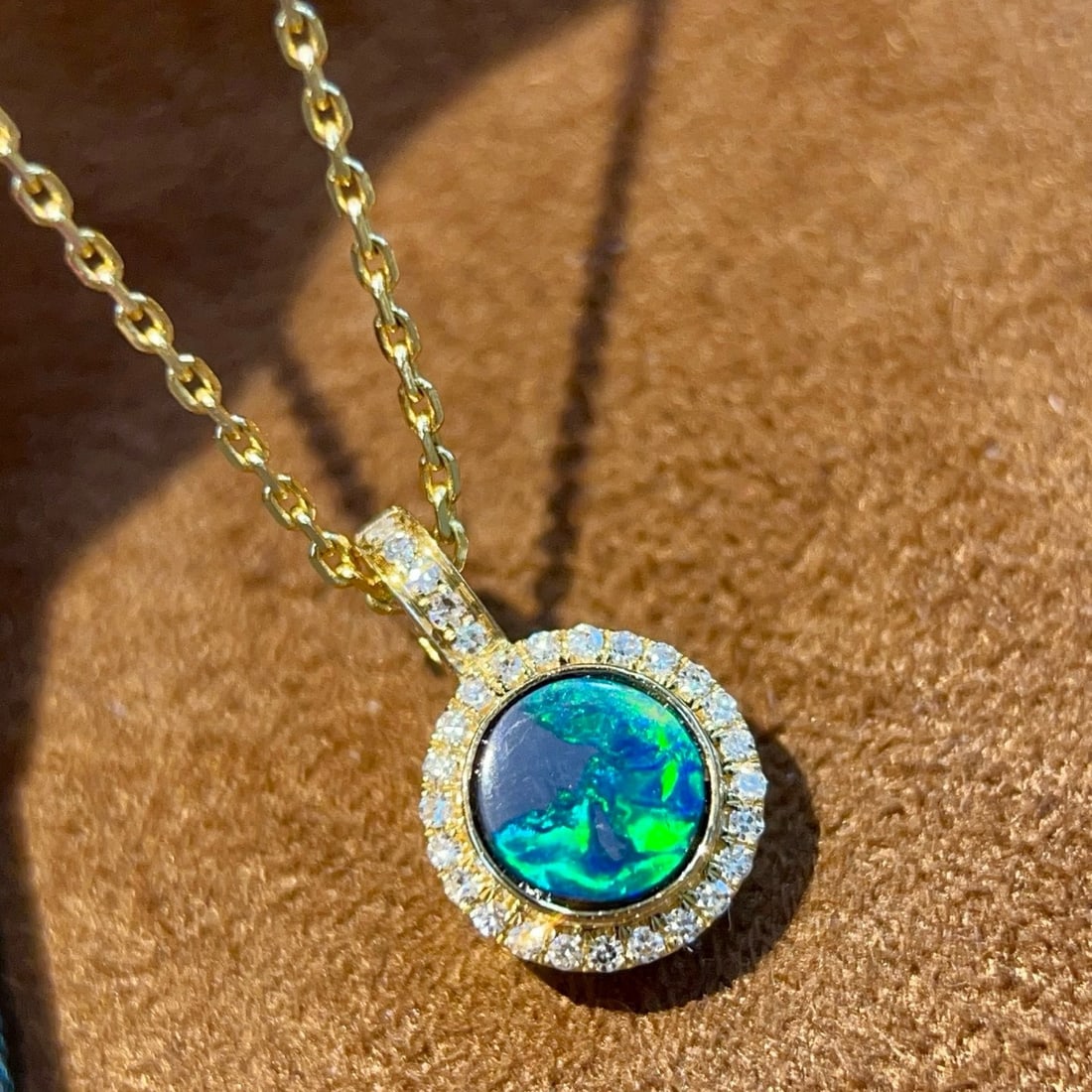 14k Gold 0.43 Ctw Natural Opal & Diamond Pendant( Without Chain ) - 4