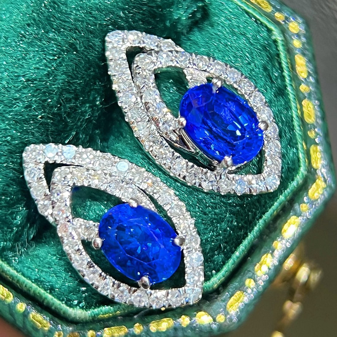 14k Gold 2.08 Ctw Vivid Blue Natural Sapphire & Diamond Earrings - 3