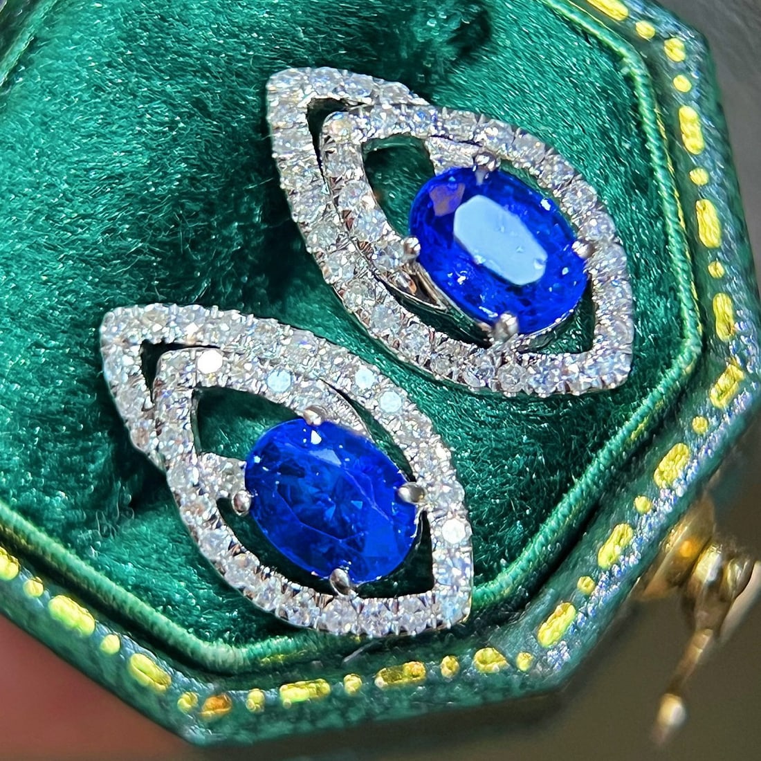 14k Gold 2.08 Ctw Vivid Blue Natural Sapphire & Diamond Earrings - 4