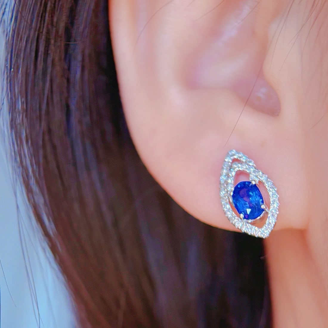 14k Gold 2.08 Ctw Vivid Blue Natural Sapphire & Diamond Earrings - 5
