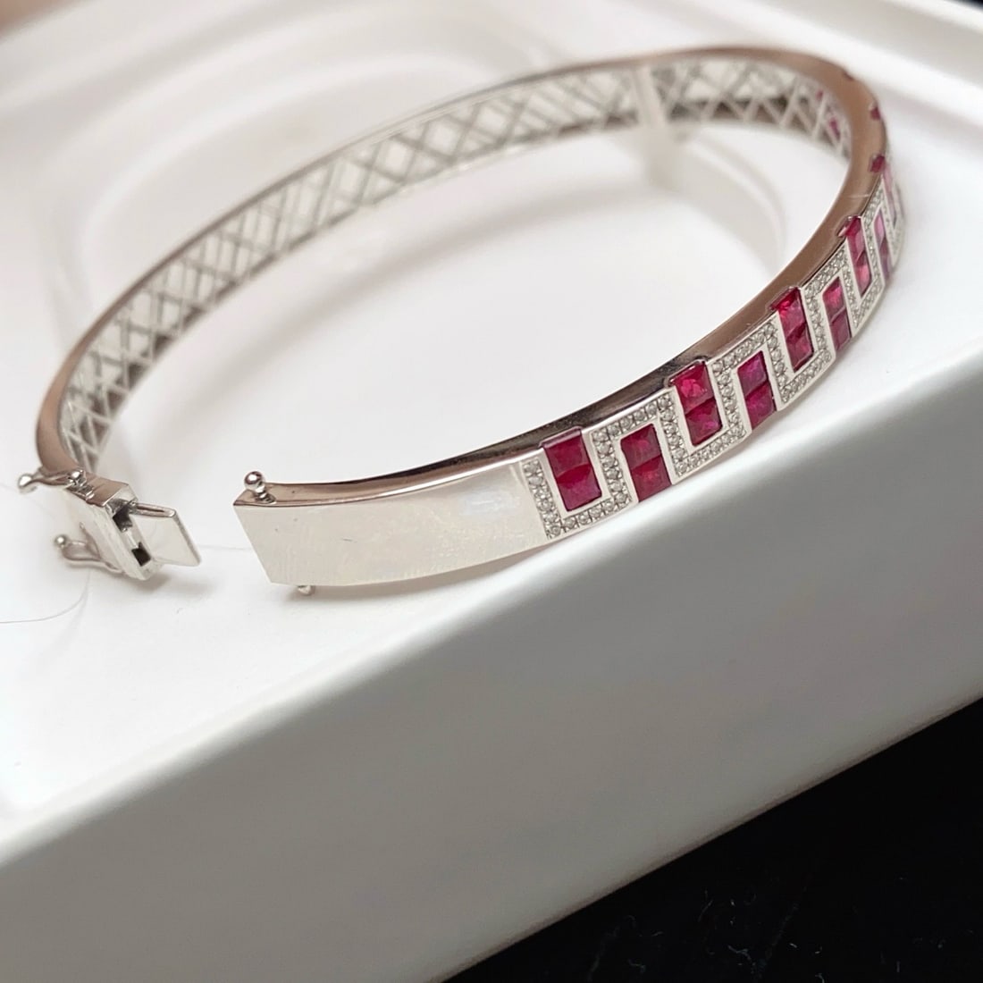14k Gold 4.30 Ct Natural Ruby & Diamond Bangle - 3