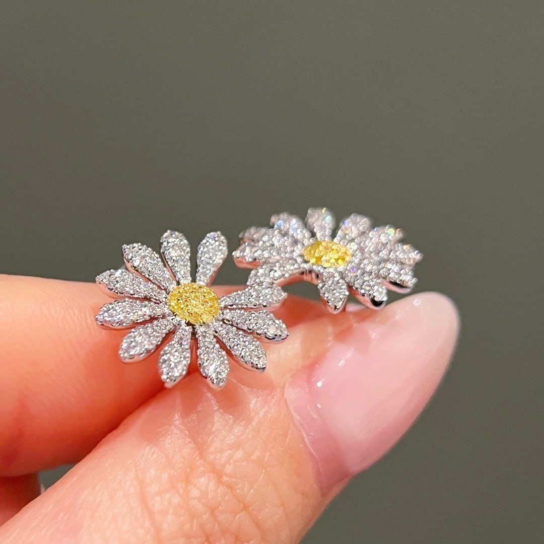 14k Gold 0.60 Ct Natural Color Diamond & Flowers Earrings - 2