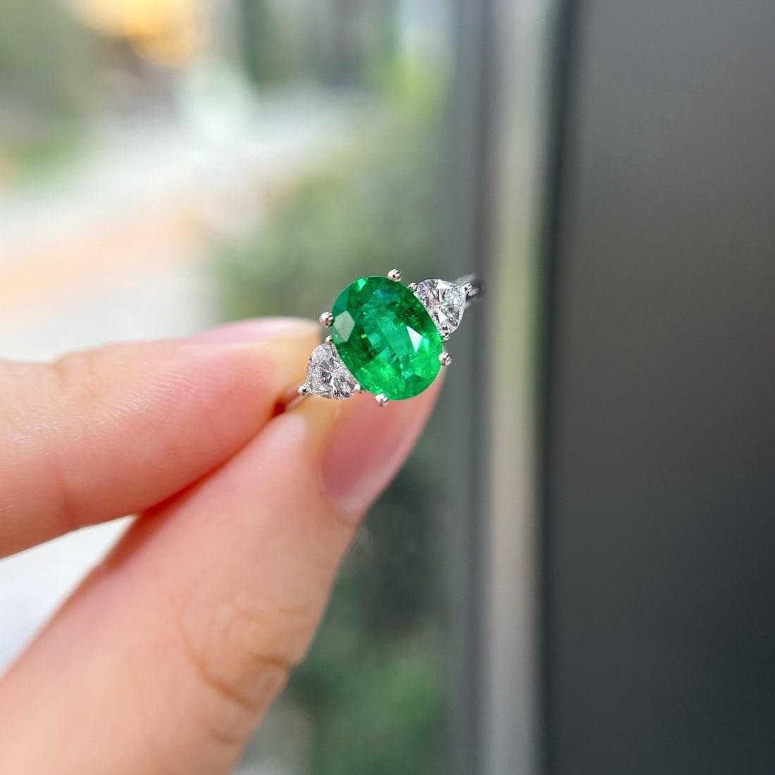 14k Gold 2.04 Ctw Vivid Green Natural Emerald & Diamond Ring - 2