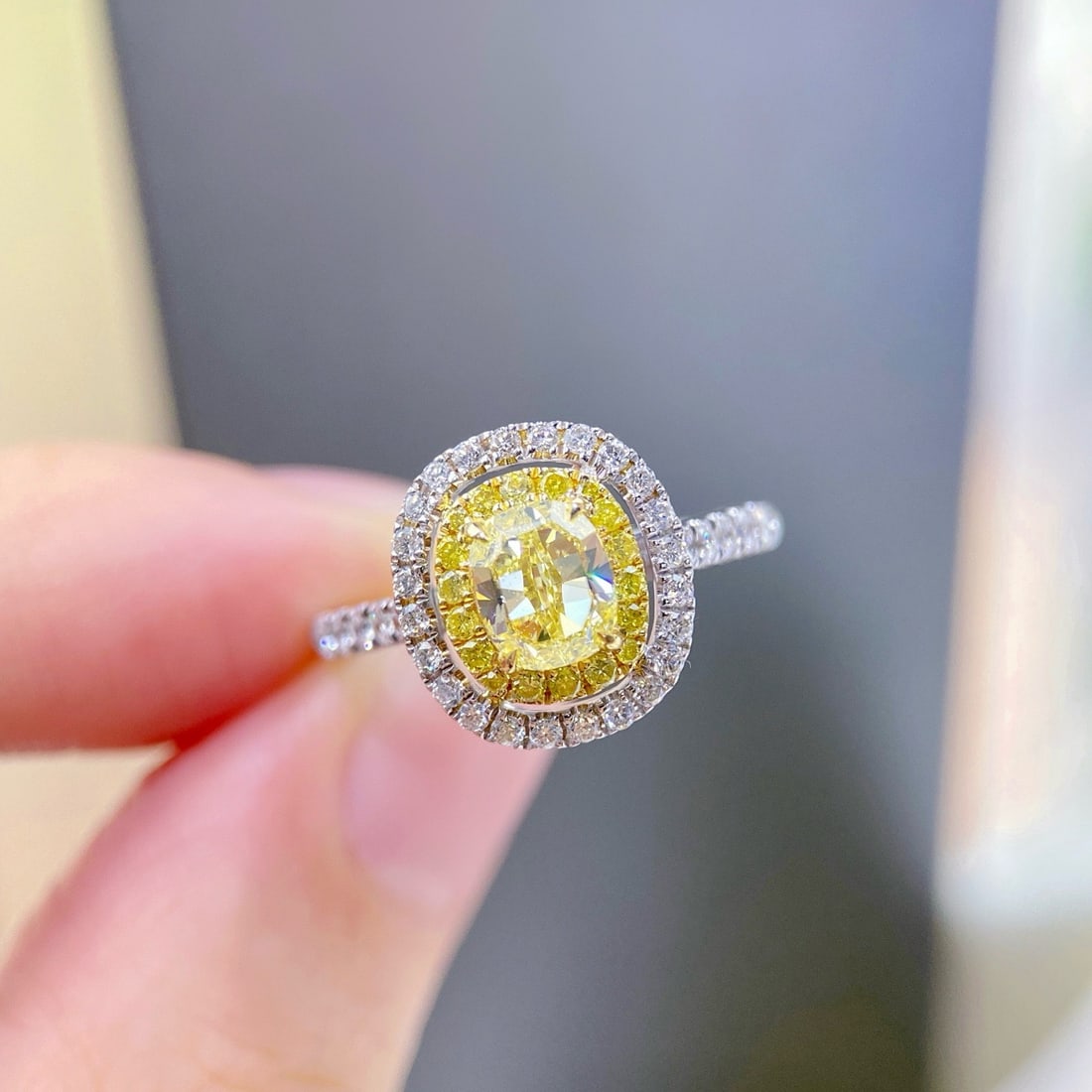 14k Gold 1.50 Ctw Natural Yellow Diamond & Diamond Ring - 2