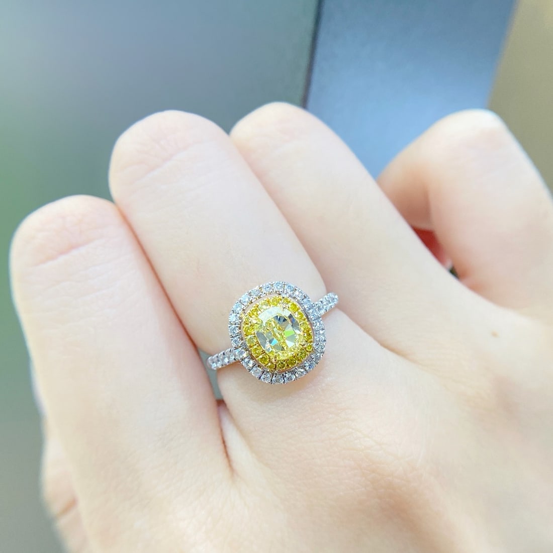 14k Gold 1.50 Ctw Natural Yellow Diamond & Diamond Ring - 3