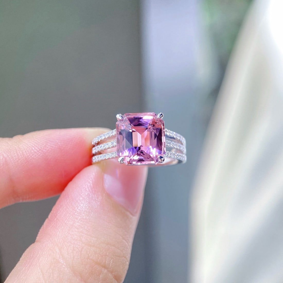 14k Gold 4.09 Ctw Natural Tourmaline & Diamond Ring: Ref:231170273 // gold content:14k gold // ring size:7. 25us // // main gemstone:tourmaline // shape:octagonal // carat weight:3. 85ct // color:pink // treatment:natural // // adjacent gemstone 2 :