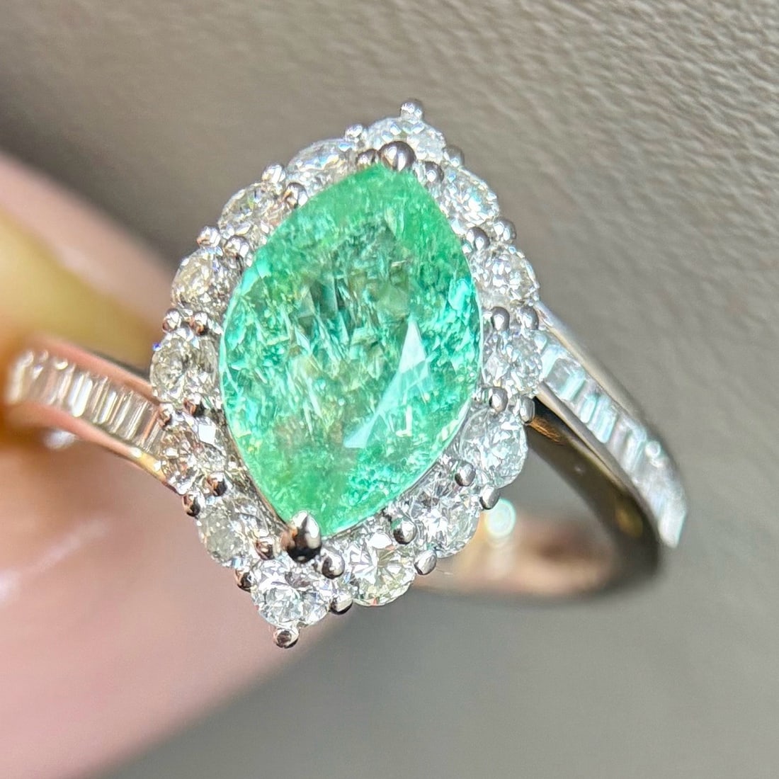 14k Gold 2.68 Ctw Natural Paraiba Tourmaline & Diamond Ring: Ref:231170274 // gold content:14k gold // ring size:7. 25us // // main gemstone:paraiba tourmaline // shape:marquise // carat weight:1. 98ct // color:neon green // treatment:natural // // adjacent