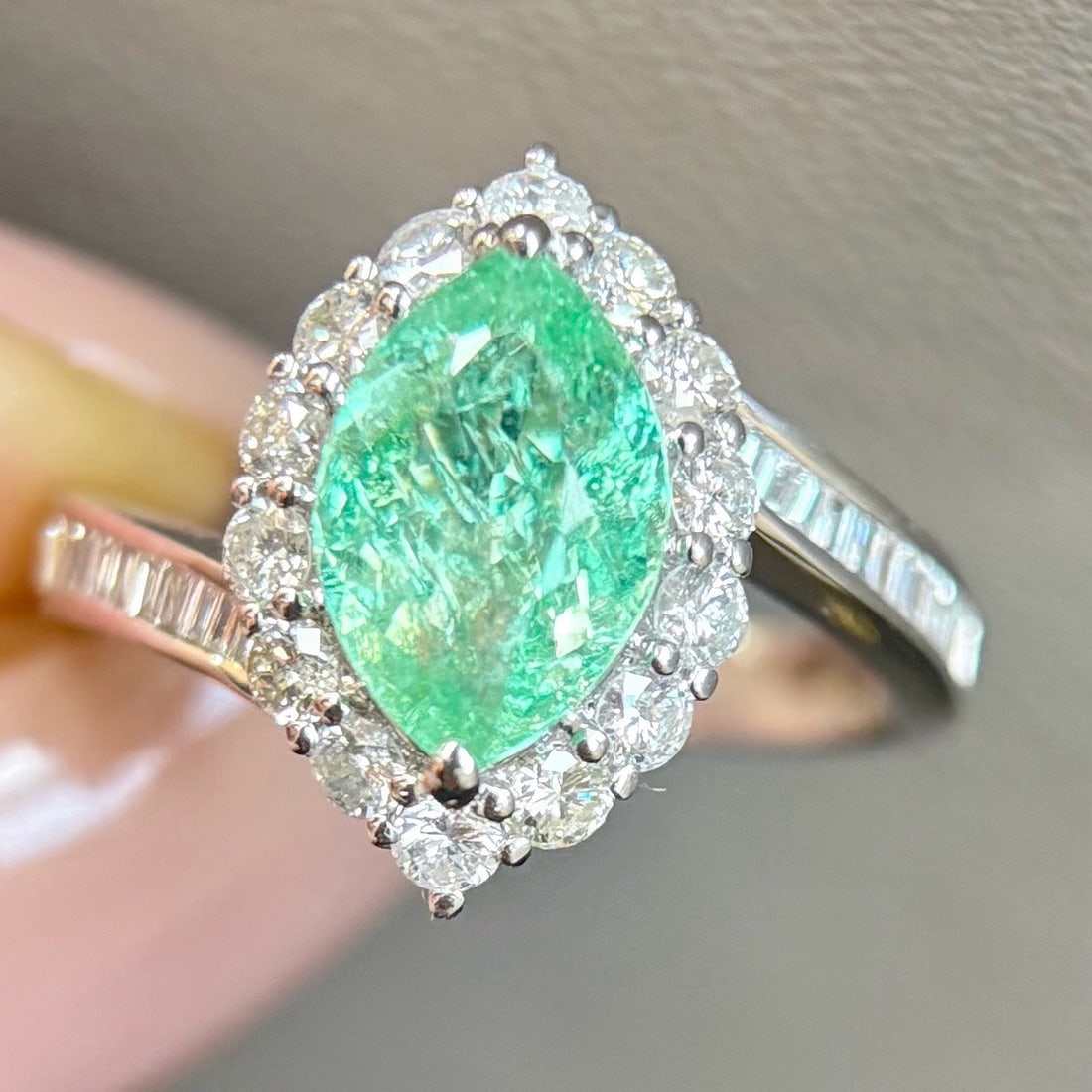 14k Gold 2.68 Ctw Natural Paraiba Tourmaline & Diamond Ring - 4