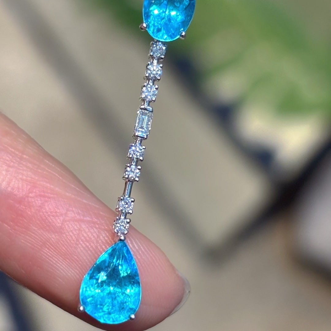 14k Gold 2 Ct Natural Paraiba Tourmaline & Diamond Pendant( Without Chain ): Ref:231170279 // gold content:14k gold // main gemstone:paraiba tourmaline // shape:multiple // carat weight:2ct // color:blue // treatment:natural // // adjacent gemstone 2 : diamond //