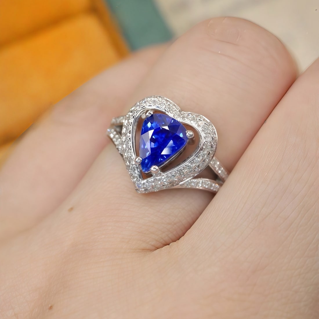 14k Gold 1.67 Ctw Natural Sapphire & Diamond Ring - 5