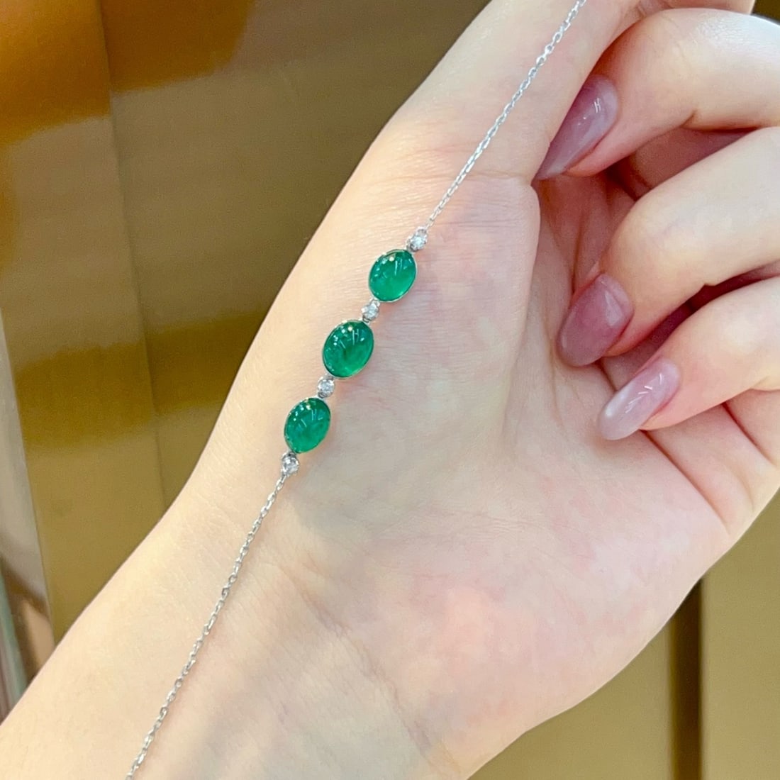 14k Gold 3 Ct Natural Emerald & Diamond Bracelet - 4