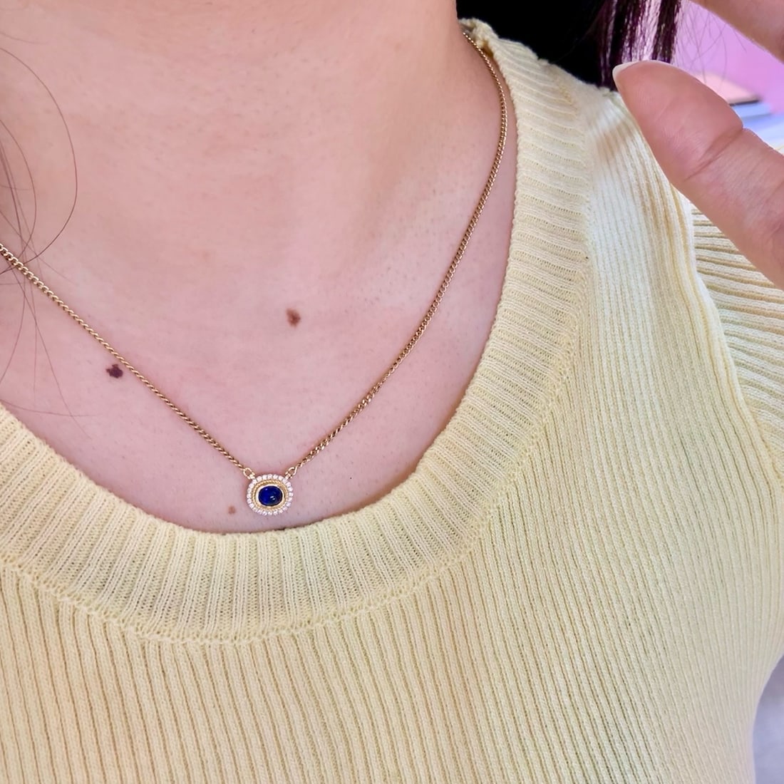 14k Gold 0.79 Ctw Vivid Blue Natural Sapphire & Diamond Necklace - 5