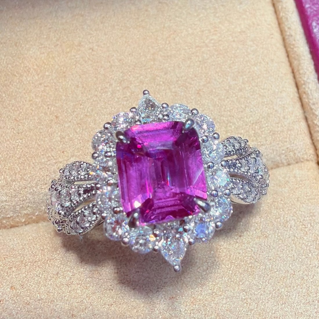 14k Gold 2.21 Ctw Natural Sapphire & Diamond Ring: Ref:231170314 // gold content:14k gold // ring size:7. 25us // // main gemstone:sapphire // shape:octagonal // carat weight:1. 53ct // color:purple // treatment:natural // // adjacent gemstone 2 : dia