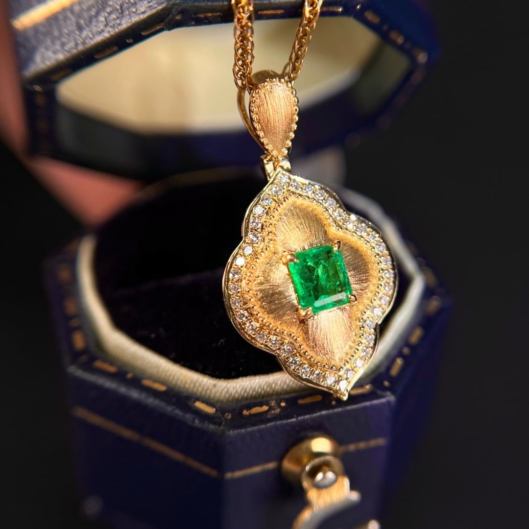 14k Gold 0.42 Ctw Vivid Green Natural Emerald & Diamond Pendant( Without Chain ) - 4
