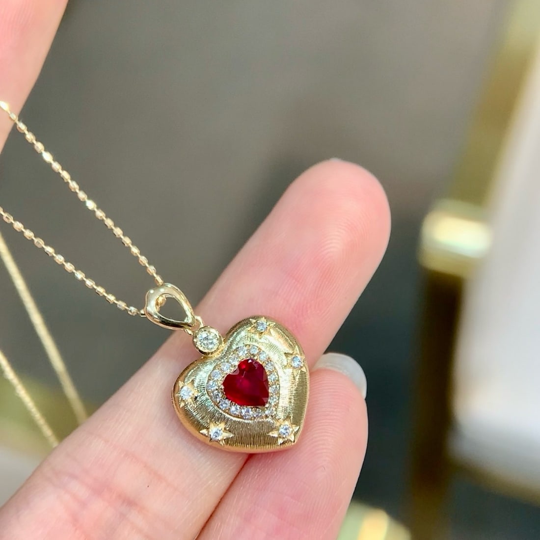 14k Gold 0.70 Ctw Vivid Red Natural Ruby & Diamond Pendant( Without Chain ) - 4