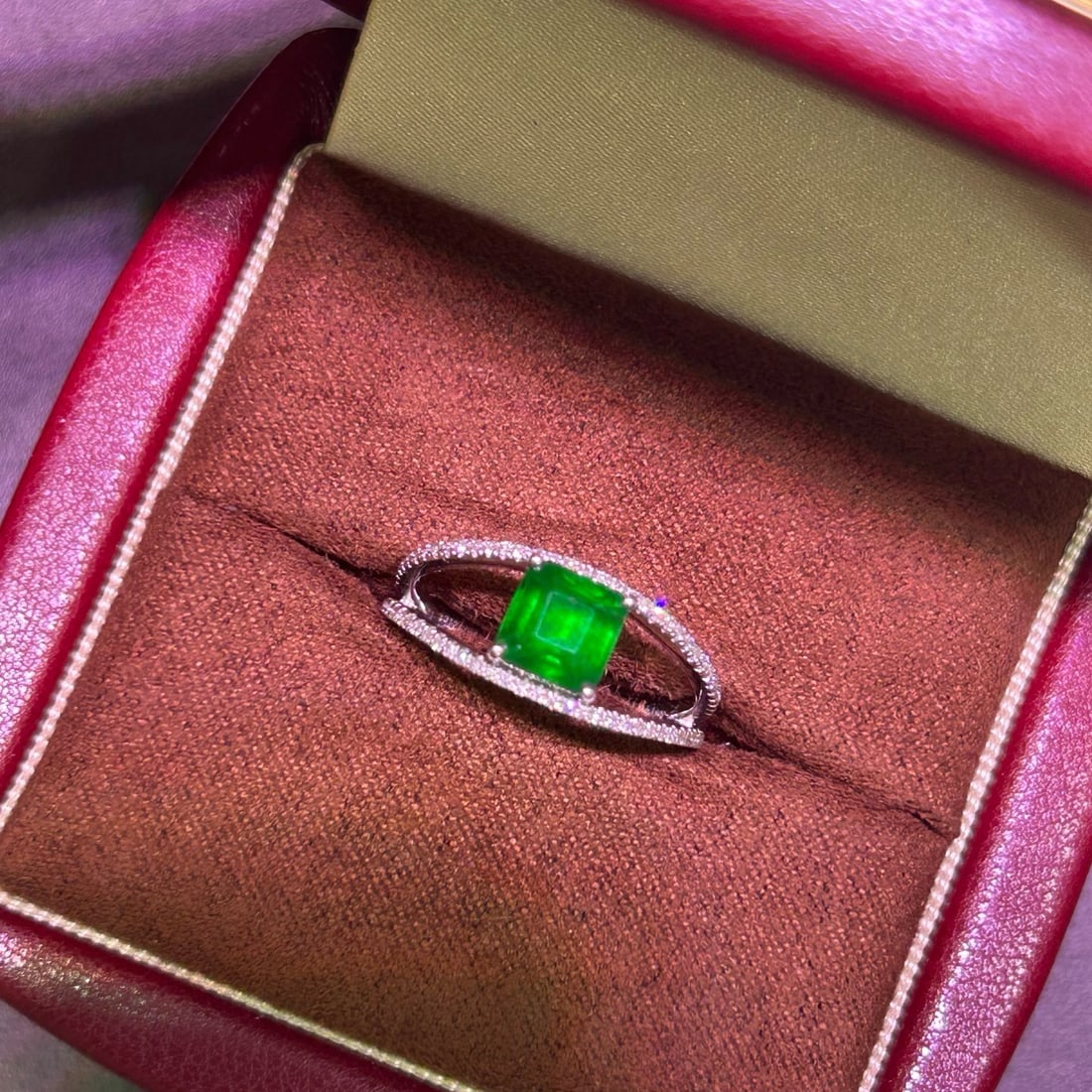 14k Gold 1.26 Ctw Vivid Green Natural Emerald & Diamond Ring - 2
