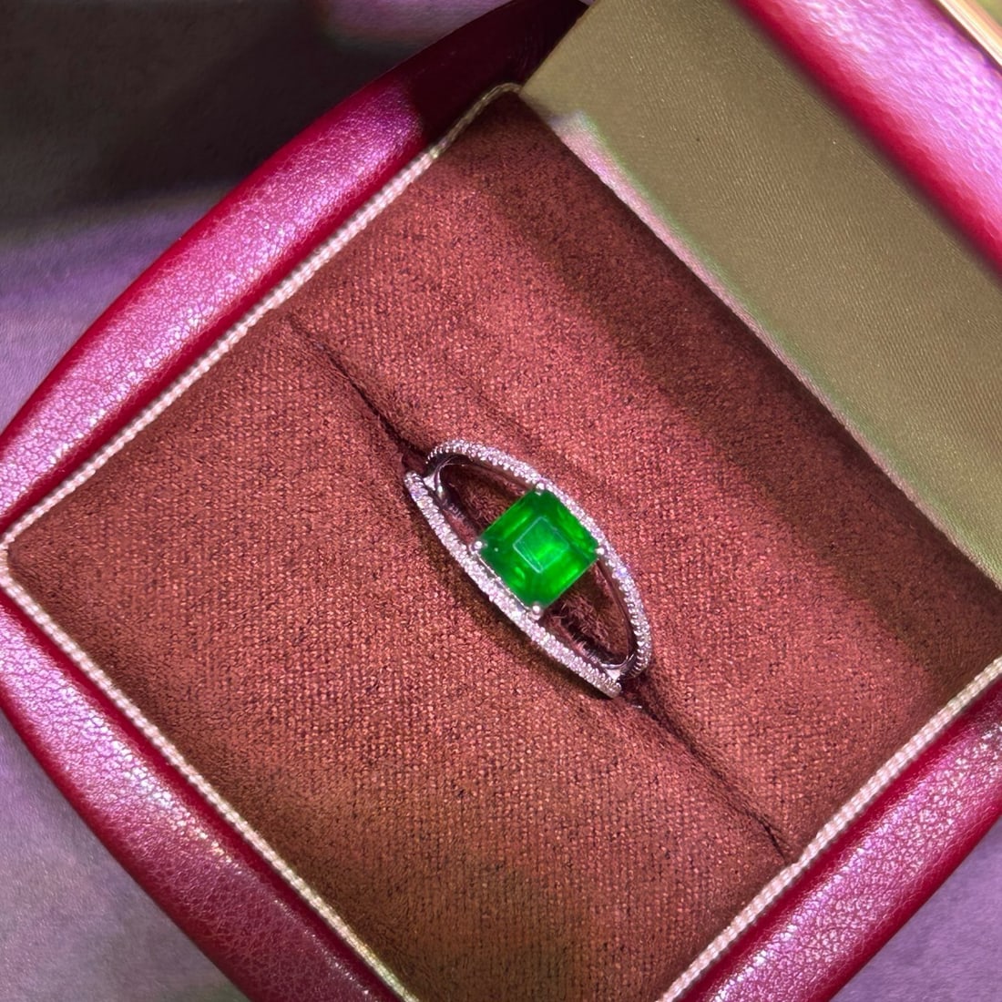 14k Gold 1.26 Ctw Vivid Green Natural Emerald & Diamond Ring - 3