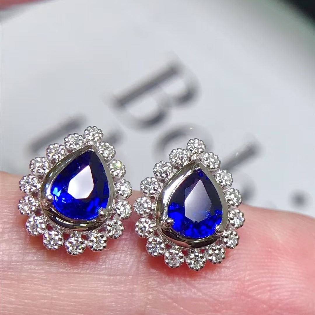 14k Gold 1.7 Ctw Natural Sapphire & Diamond Earrings: Ref:231170376 // gold content:14k gold // main gemstone:sapphire // shape:pear // carat weight:1. 5ct // color:blue // treatment:natural // // adjacent gemstone 2 : diamond // shape:round // carat