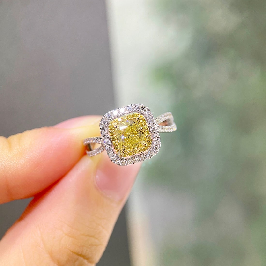 14k Gold 1.55 Ctw Natural Yellow Diamond & Diamond Ring - 4