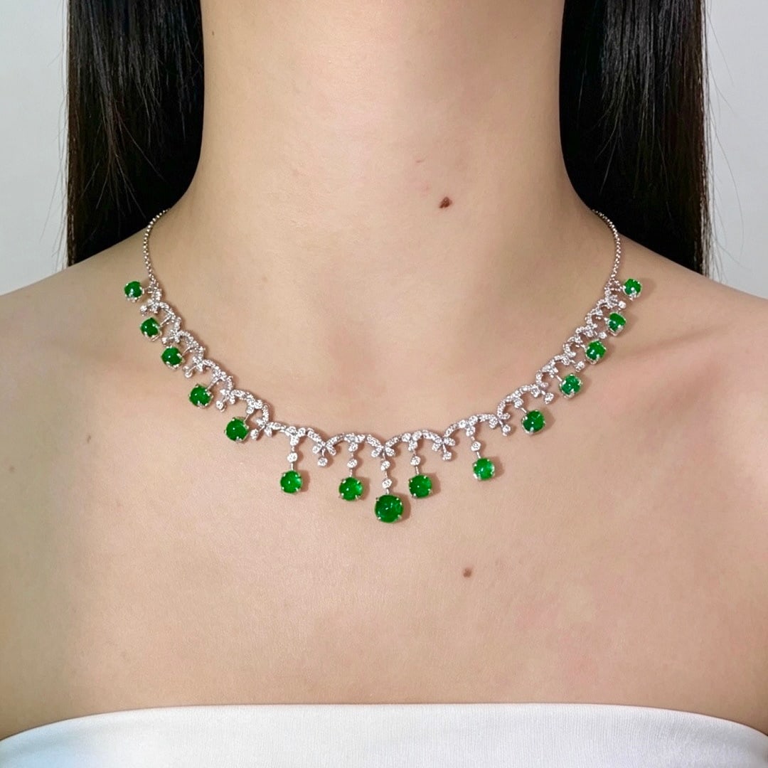 14k Gold 6.0 Ctw Vivid Green Natural Emerald & Diamond Necklace - 4
