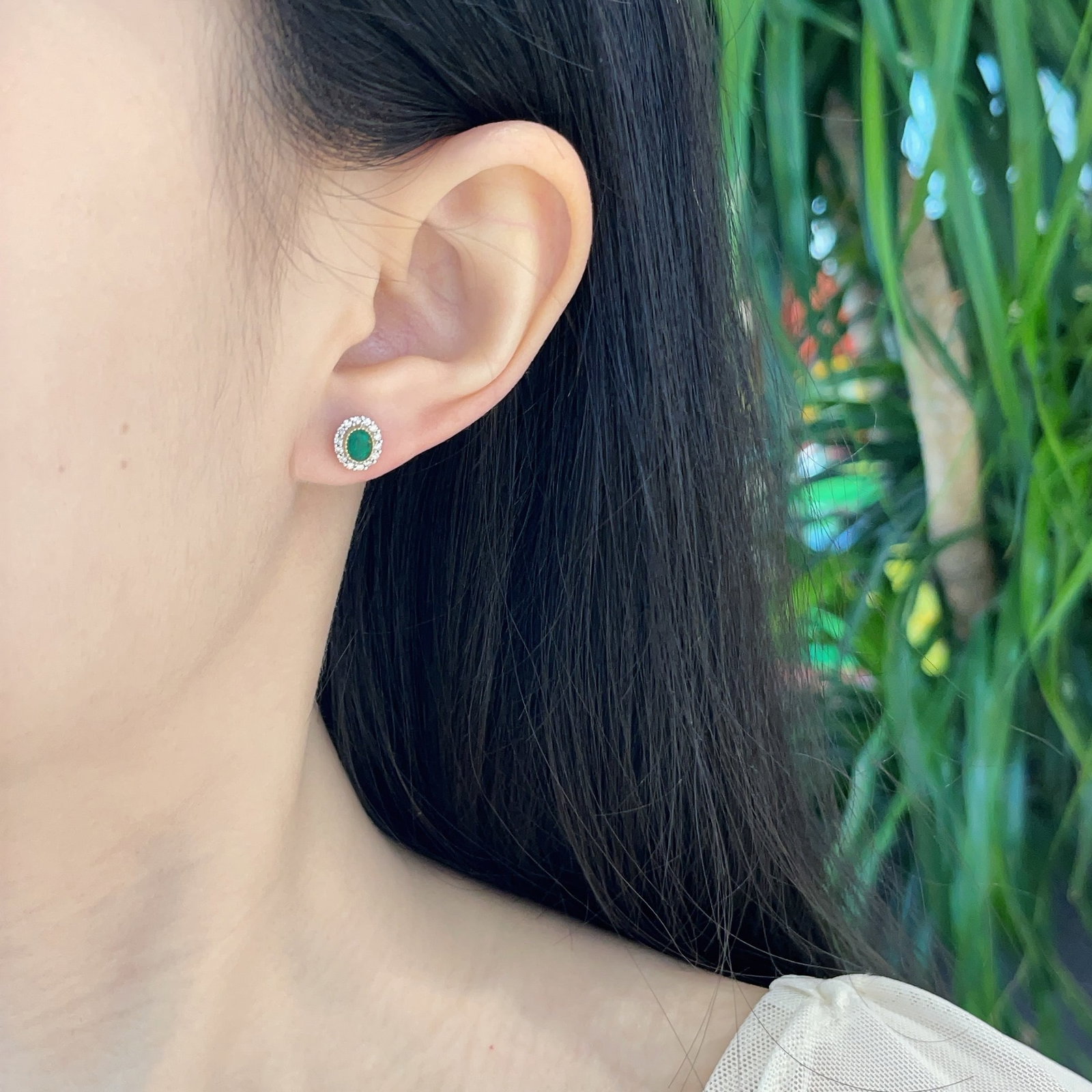 14k Gold 0.40 Ct Vivid Green Natural Emerald & Diamond Earrings - 4