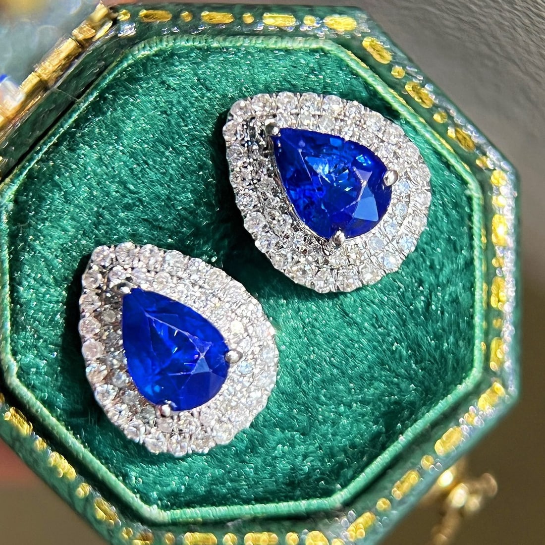 14k Gold 2.33 Ctw Vivid Blue Natural Sapphire & Diamond Earrings - 4