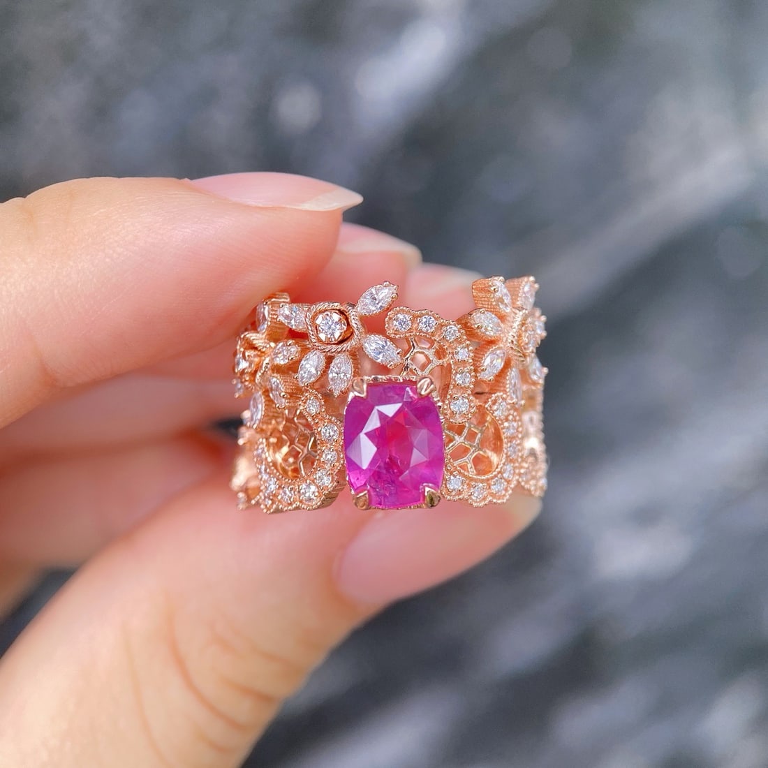14k Gold 3.25 Ctw Natural Sapphire & Lab Grown Diamond Ring: Ref:231170393 // gold content:14k gold // ring size:7. 25us // // main gemstone:sapphire // shape:cushion // carat weight:2. 45ct // color:purplish pink // treatment:natural // // adjacent gemstone 2