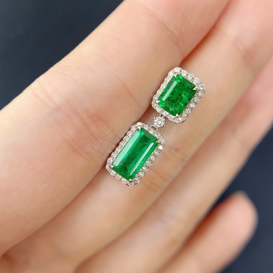 14k Gold 2.81 Ctw Vivid Green Natural Emerald & Diamond Pendant( Without Chain ) - 4