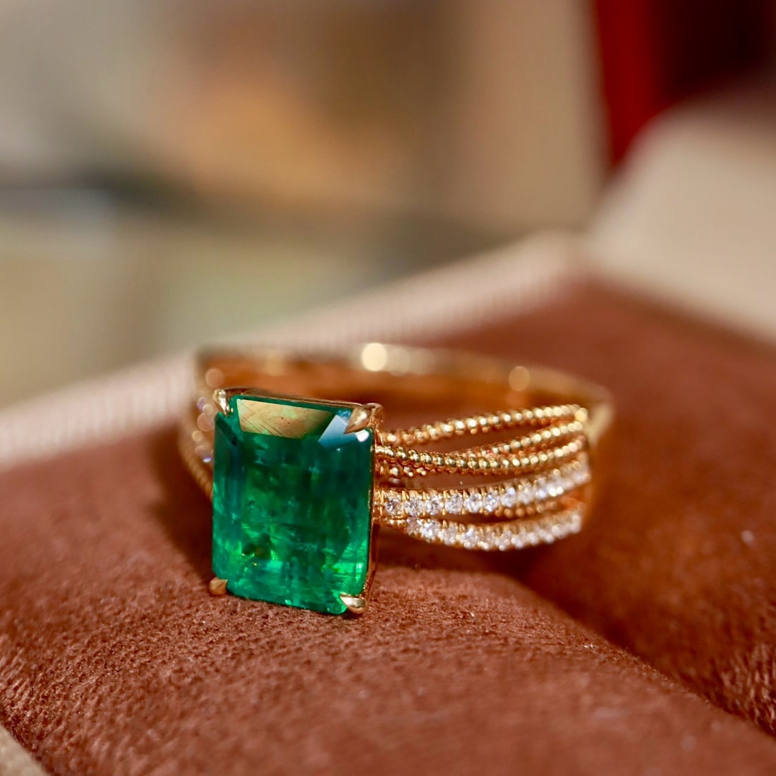 14k Gold 1.92 Ctw Vivid Green Natural Emerald & Diamond Ring - 7