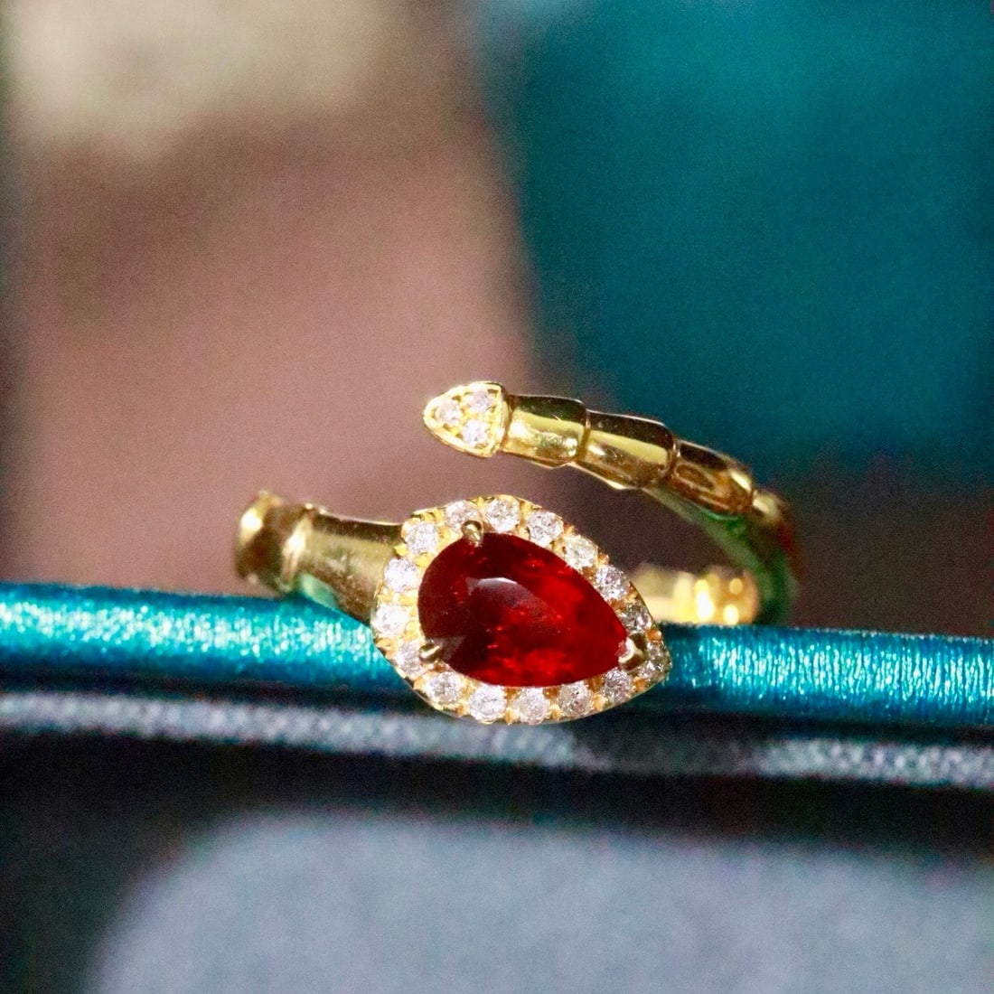 14k Gold 1.04 Ctw Natural Ruby & Diamond Ring - 2