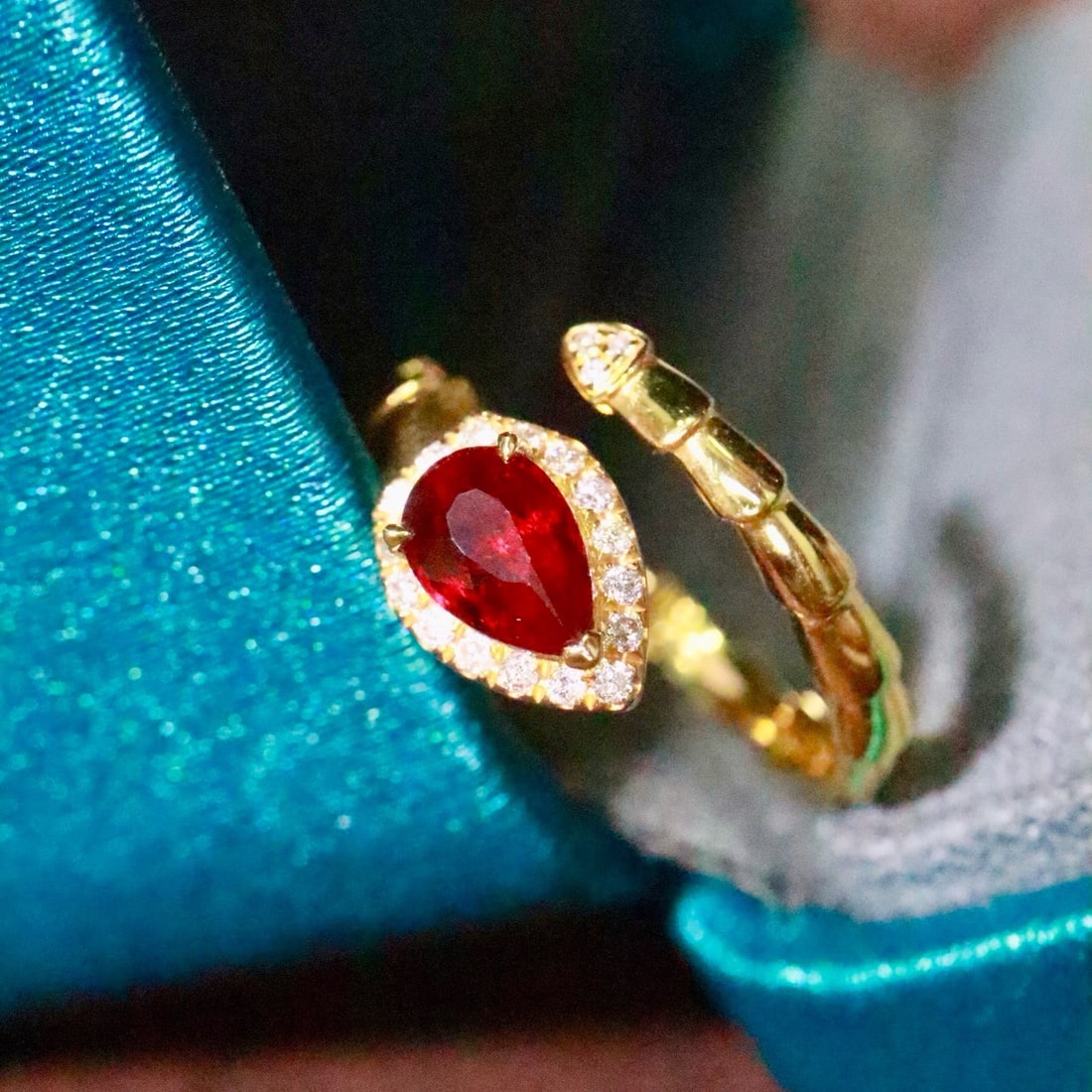 14k Gold 1.04 Ctw Natural Ruby & Diamond Ring - 3